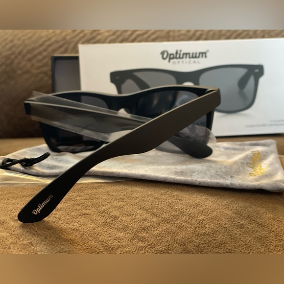 Sunglasses โ Matte Black, Beckham by Optimum Optical - Picture 9 of 16